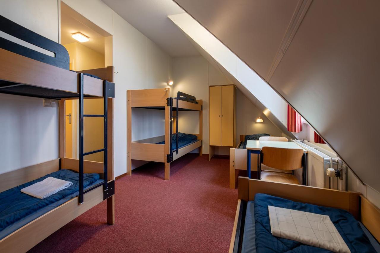 Stayokay Hostel アーネム エクステリア 写真