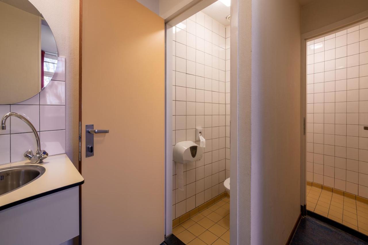 Stayokay Hostel アーネム エクステリア 写真
