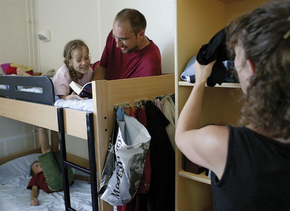 Stayokay Hostel アーネム エクステリア 写真
